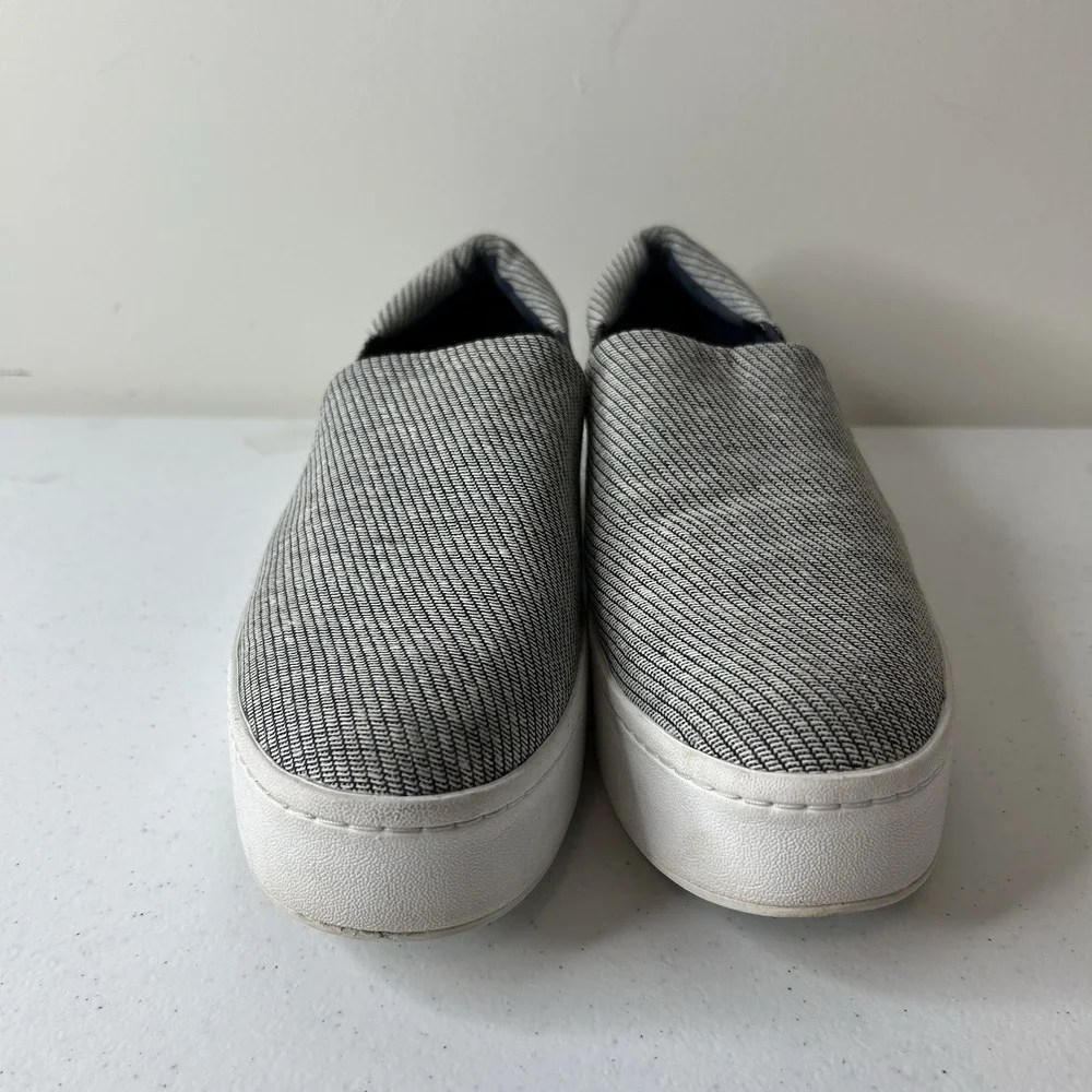 Vince Shoes Women's 9.5 Blair Slip On Navy Platform Sneaker Casual Minimalist